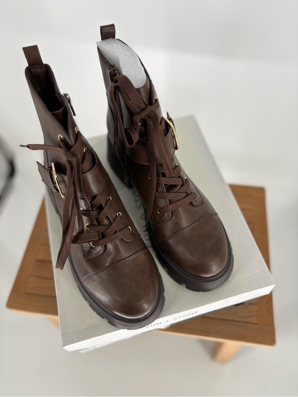 WW Sun & Stone Women's Brown Lace-Up Lug Ankle Boots with Buckle size 10 M - Picture 2 of 5